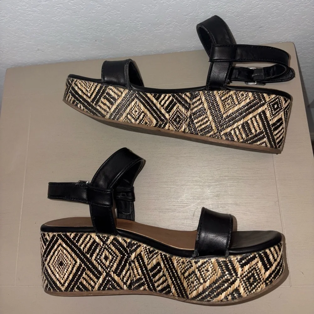 DV Dolce Vita Woven Tribal Raffia Black Platform Wedge Sandal